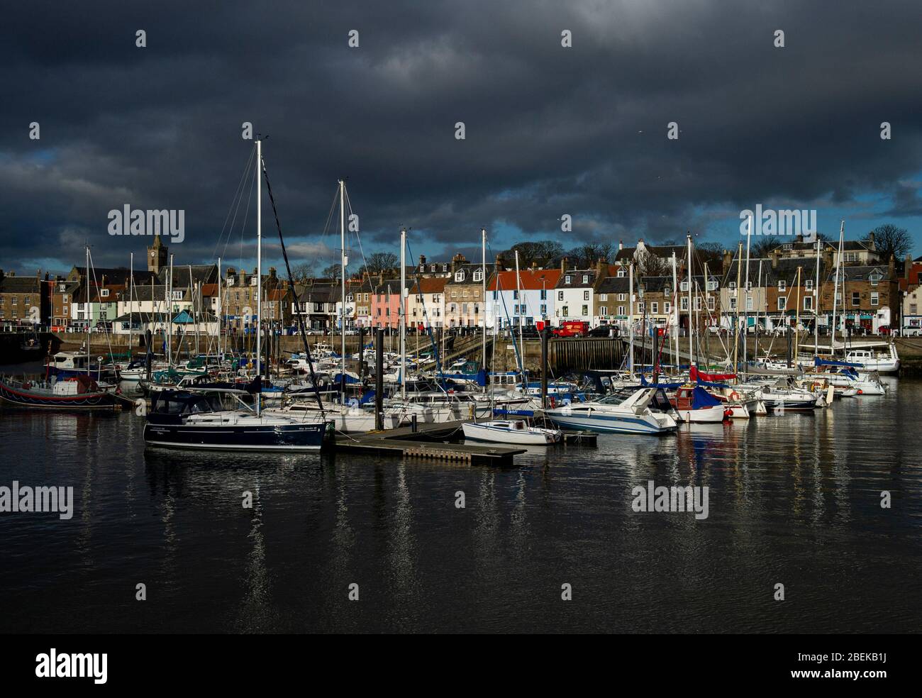 Anstruther, Fife, Schottland, Großbritannien der alte Fischerhafen Anstruther im Osten von Fife an der Ostküste Schottlands ist heute ein beliebter Touristenort Stockfoto