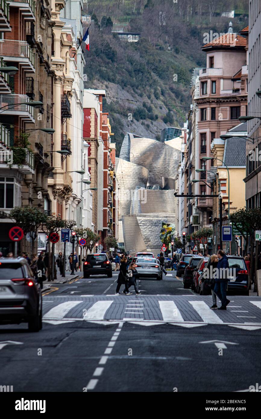 Der erste Blick auf das Guggenheim museum, Bilbao Stockfoto