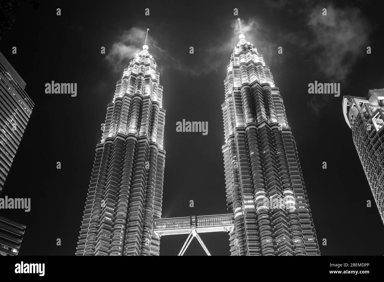 Kuala Lumpur, Malaysia - Januar 18 2020: Architektonische Details der Petronas Twin Towers, die zu den höchsten Gebäuden der Welt gehören, am 18. Januar Stockfoto