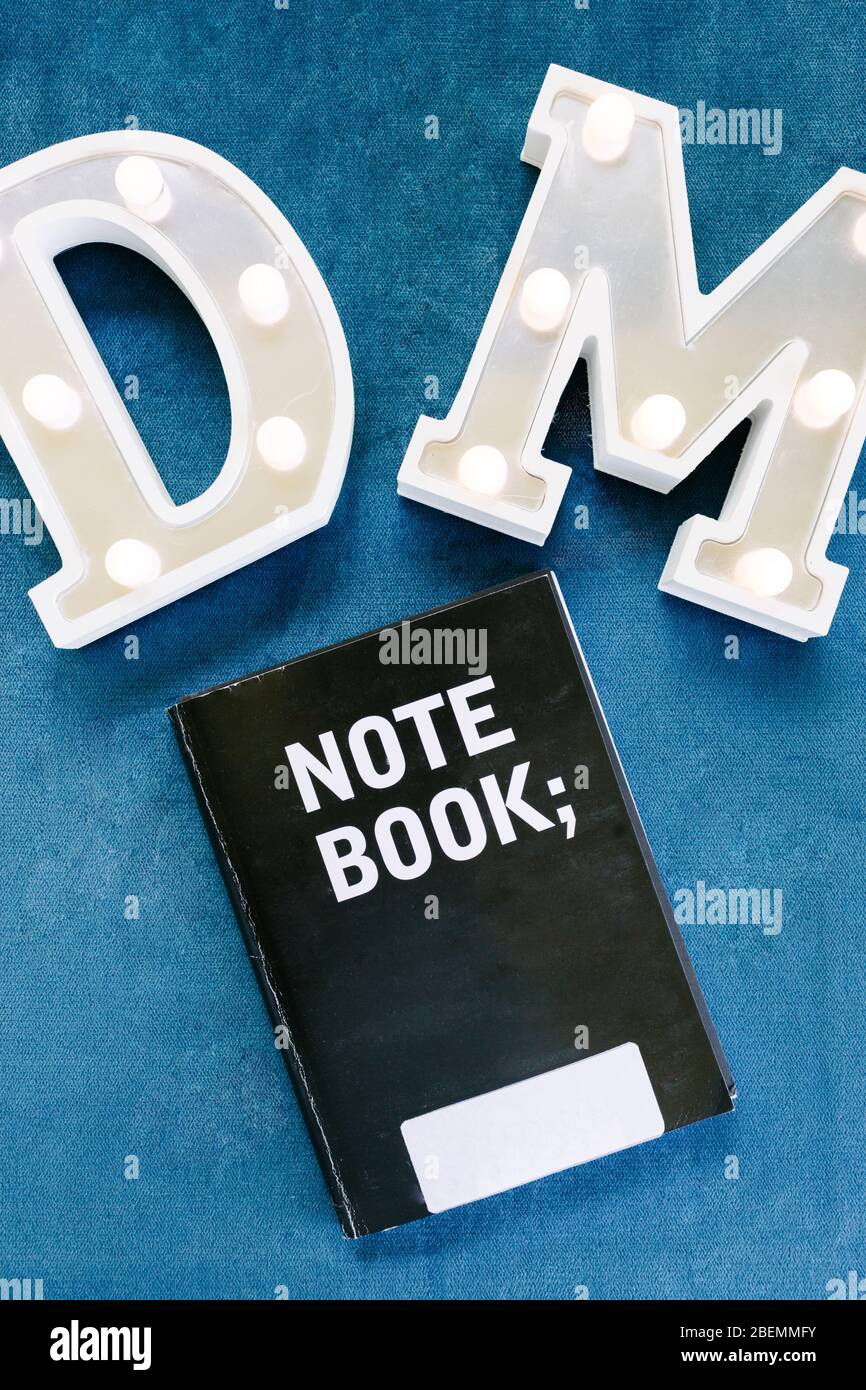 Hochzeitsnotizbuch. Vorbereitungen für den Hochzeitstag. Stockfoto