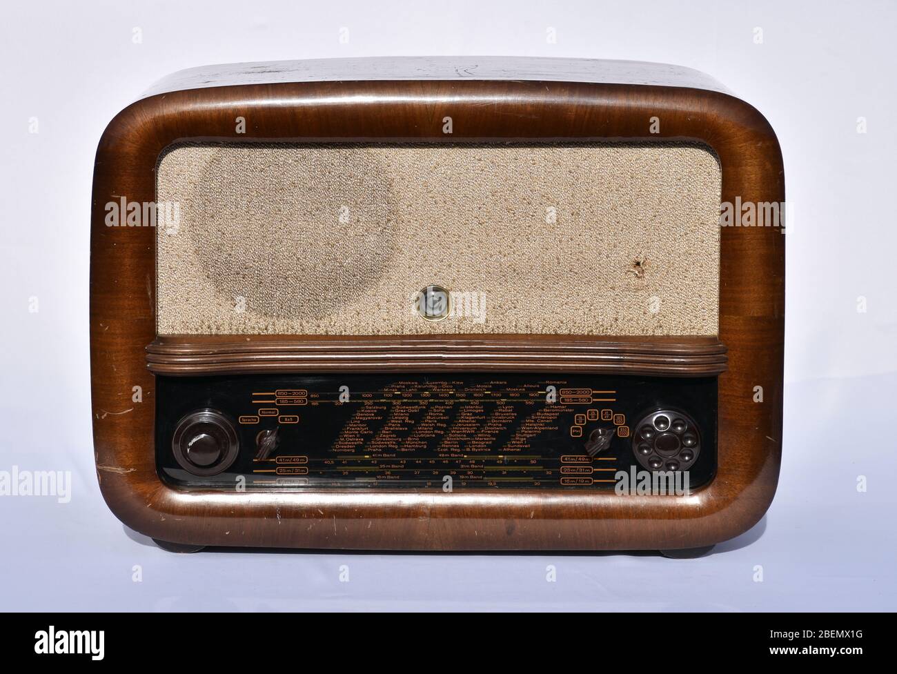 Minerva Mirella 530 U, Minerva, Mirella, 530, Tischgerät, Radio,  Radiogerät, Tischradio, 1950er, Rundfunkempfänger, Rundfunkgerät,  Langwelle, Mittelwe Stockfotografie - Alamy