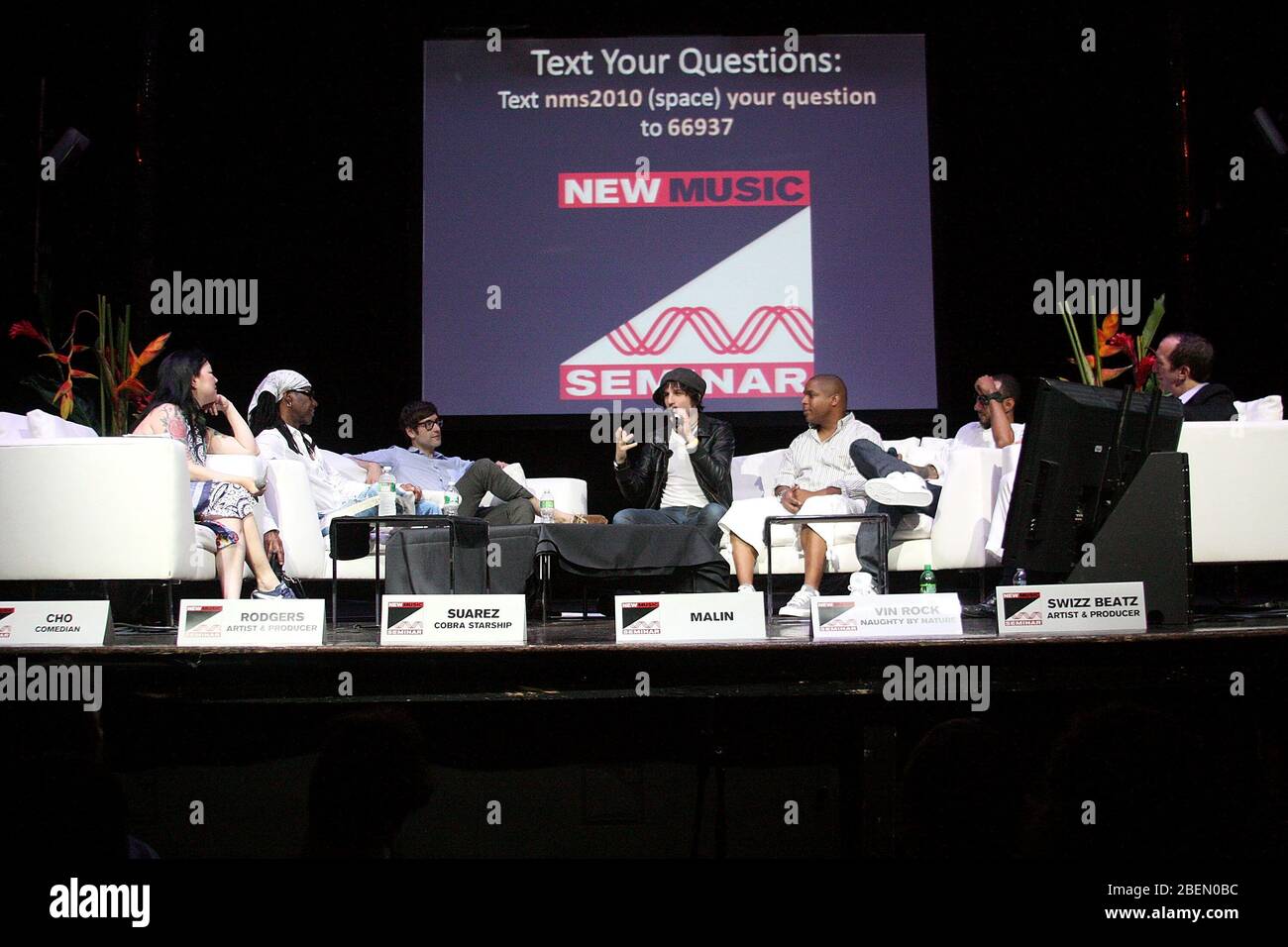 New York, NY, USA. 21 Juli 2010. Atmosphäre bei der Abschlussnacht des New Music Seminars 2010 in der Revolution Hall in der Webster Hall. Kredit: Steve Mack/Alamy Stockfoto New York, NY, USA. 21 Juli 2010. Atmosphäre bei der Abschlussnacht des New Music Seminars 2010 in der Revolution Hall in der Webster Hall. Kredit: Steve Mack/Alamy Stockfoto