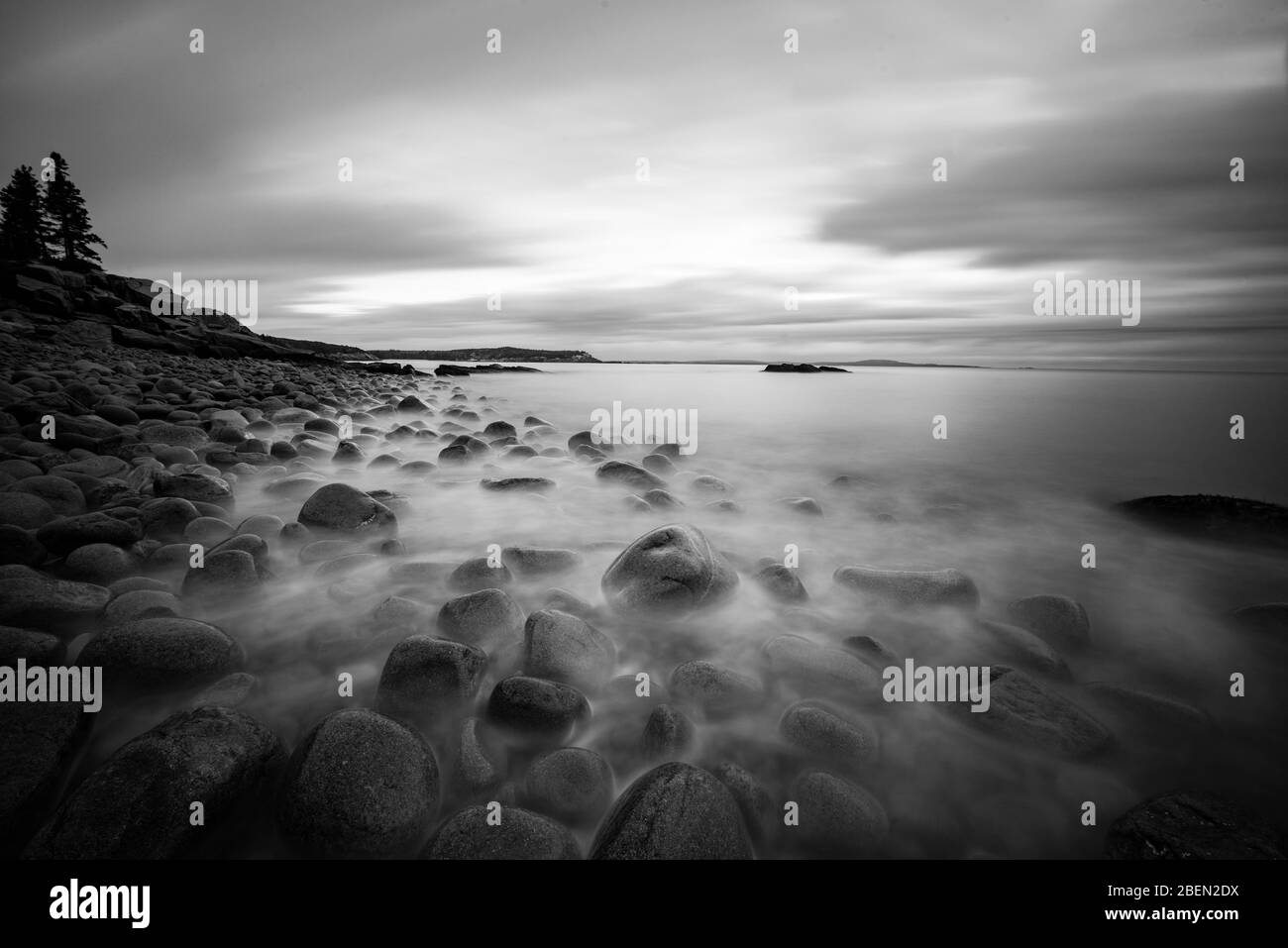 Boulder Beach Sonnenaufgang im Rugged Maine Acadia National Park Stockfoto