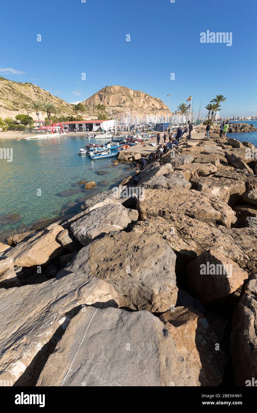 Ansichten des Real Club de Regatas von Alicante im Dezember 2019, Alicante, Spanien. Stockfoto