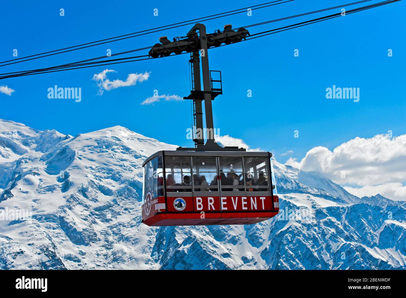 Die Hütte der Brevent Seilbahn fährt auf das Mont Blanc Massiv, Planpraz, Chamonix, Haute-Savoie, Frankreich Stockfoto