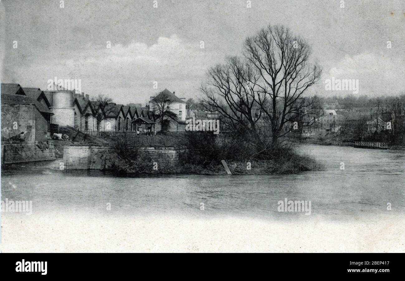 Vue sur Sedan dans les Ardennes, sur les Bords de la Meuse (Blick über Sedan, Ardennen) Carte postale 1910 Collection privee Stockfoto