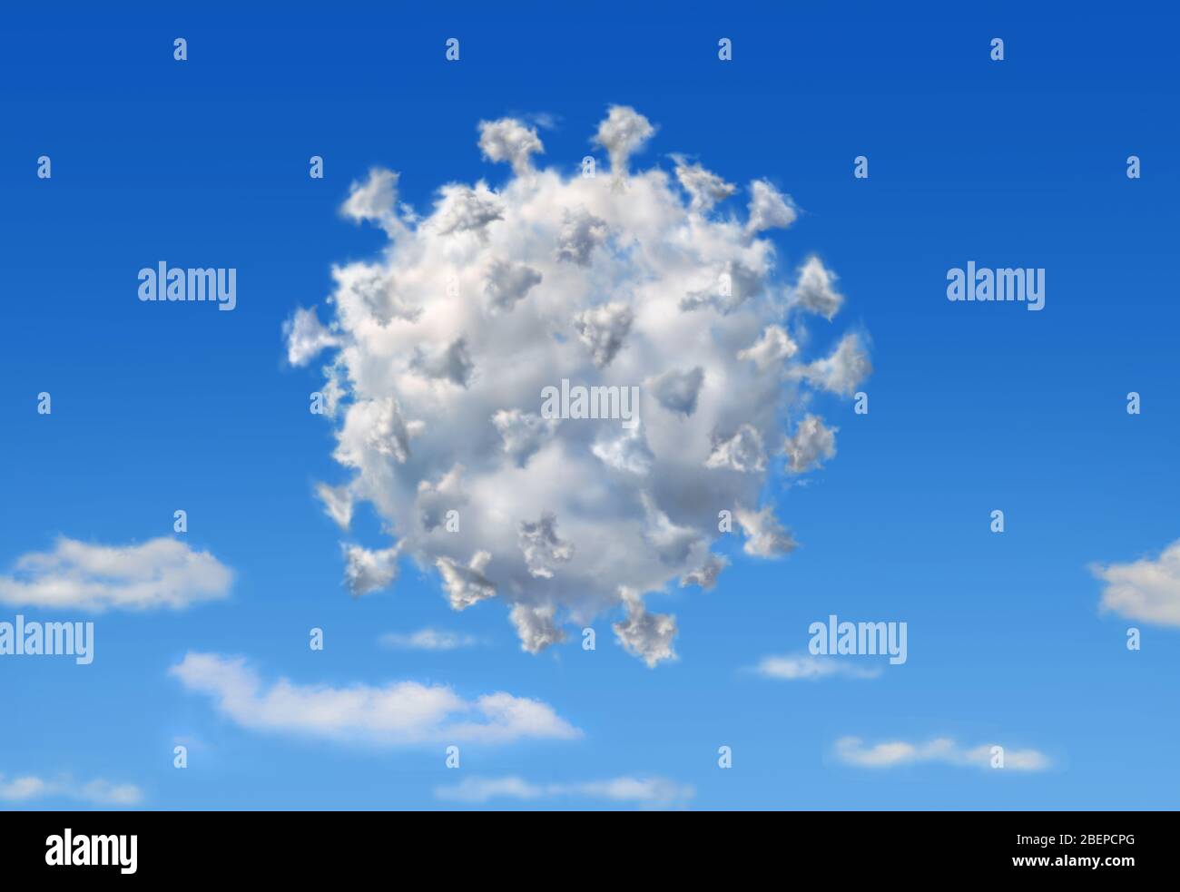 Flauschige Wolke in der Form von Coronavirus Covid19, auf blauem Himmel mit einigen anderen unteren Wolken. Abbildung des Konzepts. Stockfoto
