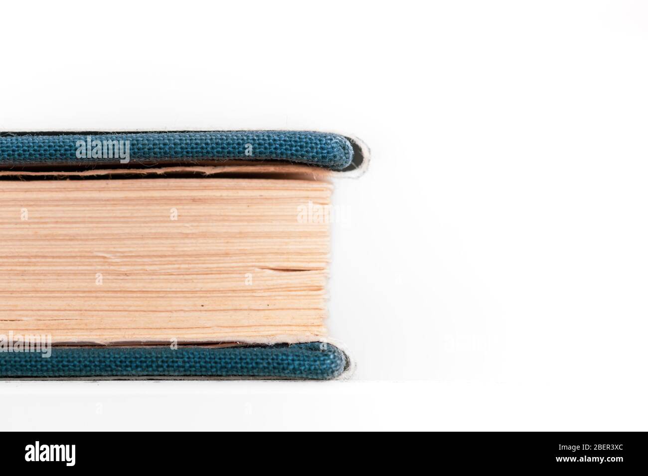 Vergessene Kenntnisse, alte Bücher über das Selbstkonzept schließen den Kopierraum Stockfoto