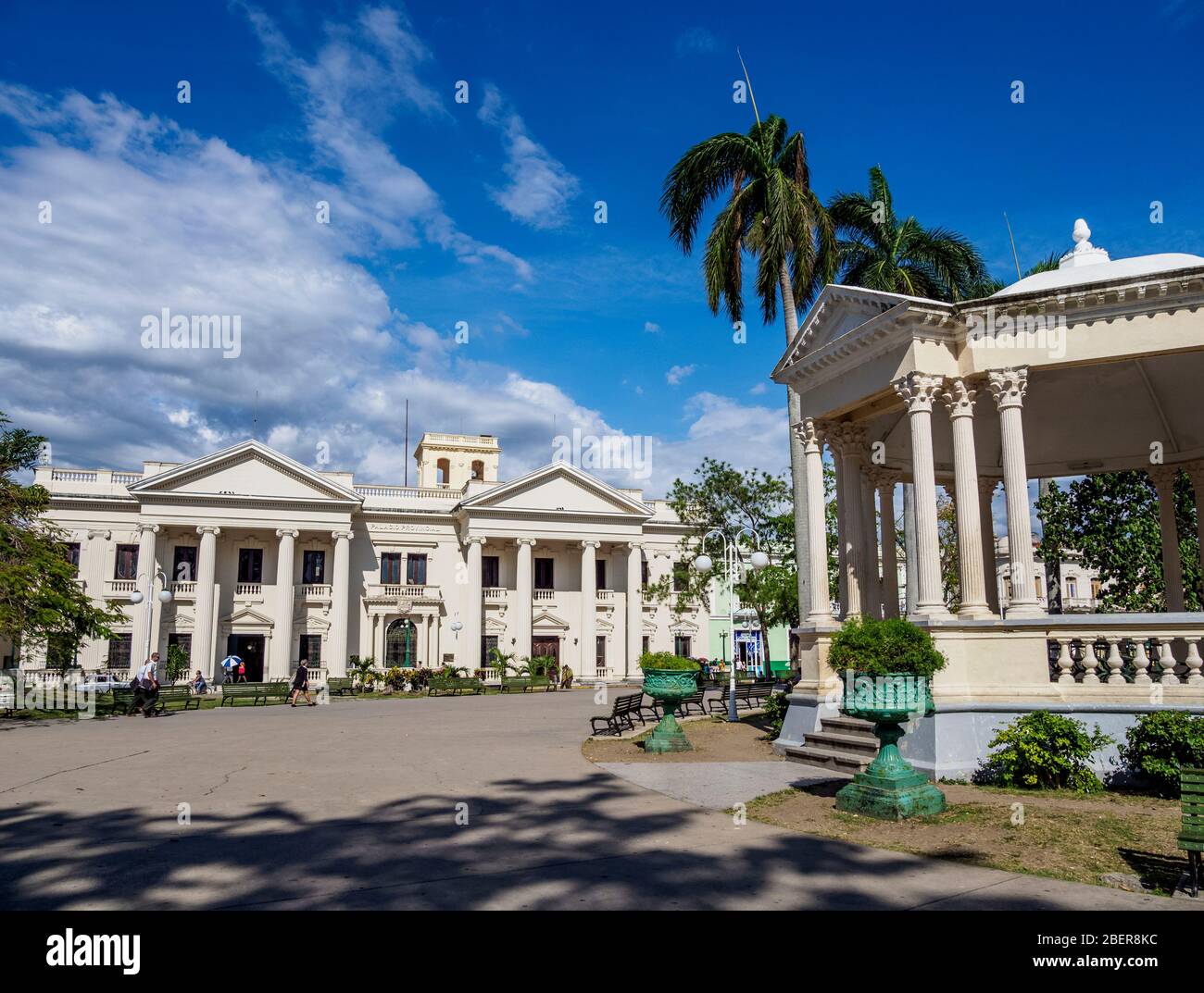 Ehemaliges Rathaus, heute Jose Marti Bibliothek, Parque Vidal, Santa Clara, Villa Clara Provinz, Kuba Stockfoto