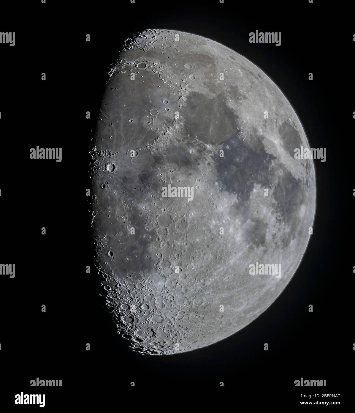 Der 9 Tage alte Gibbous Mond. Stockfoto