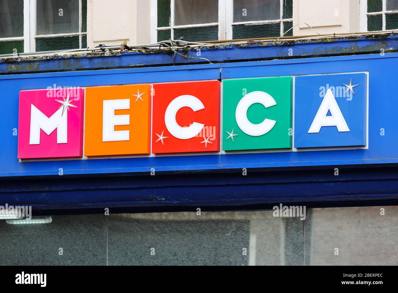 Logo-Schild für MEKKA Bingo und Spielhalle, Ayr, Großbritannien Stockfoto