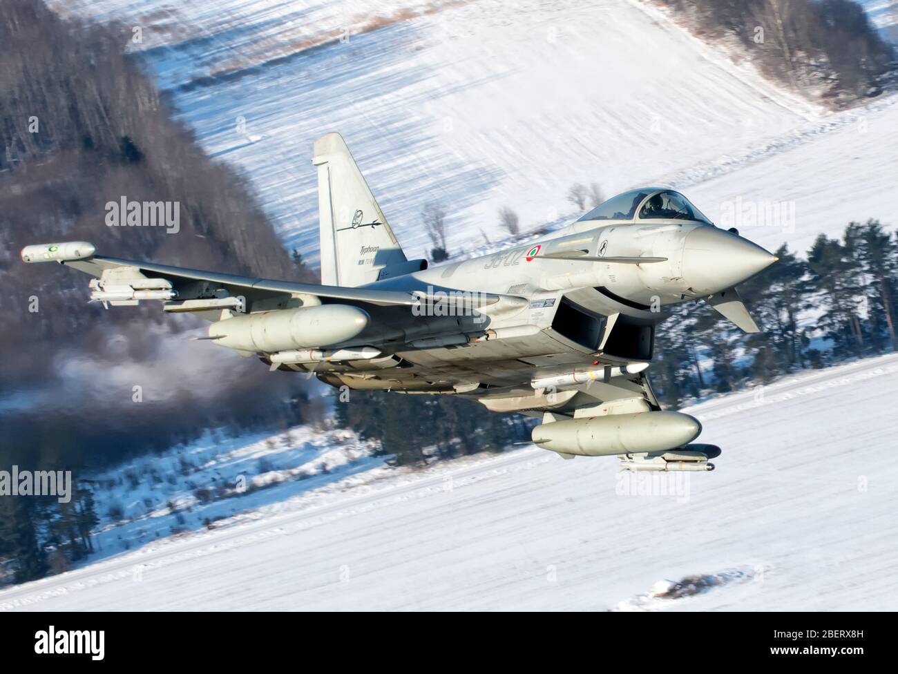 Italian Air Force Eurofighter Typhoon während NATO Baltic Air Policing ...