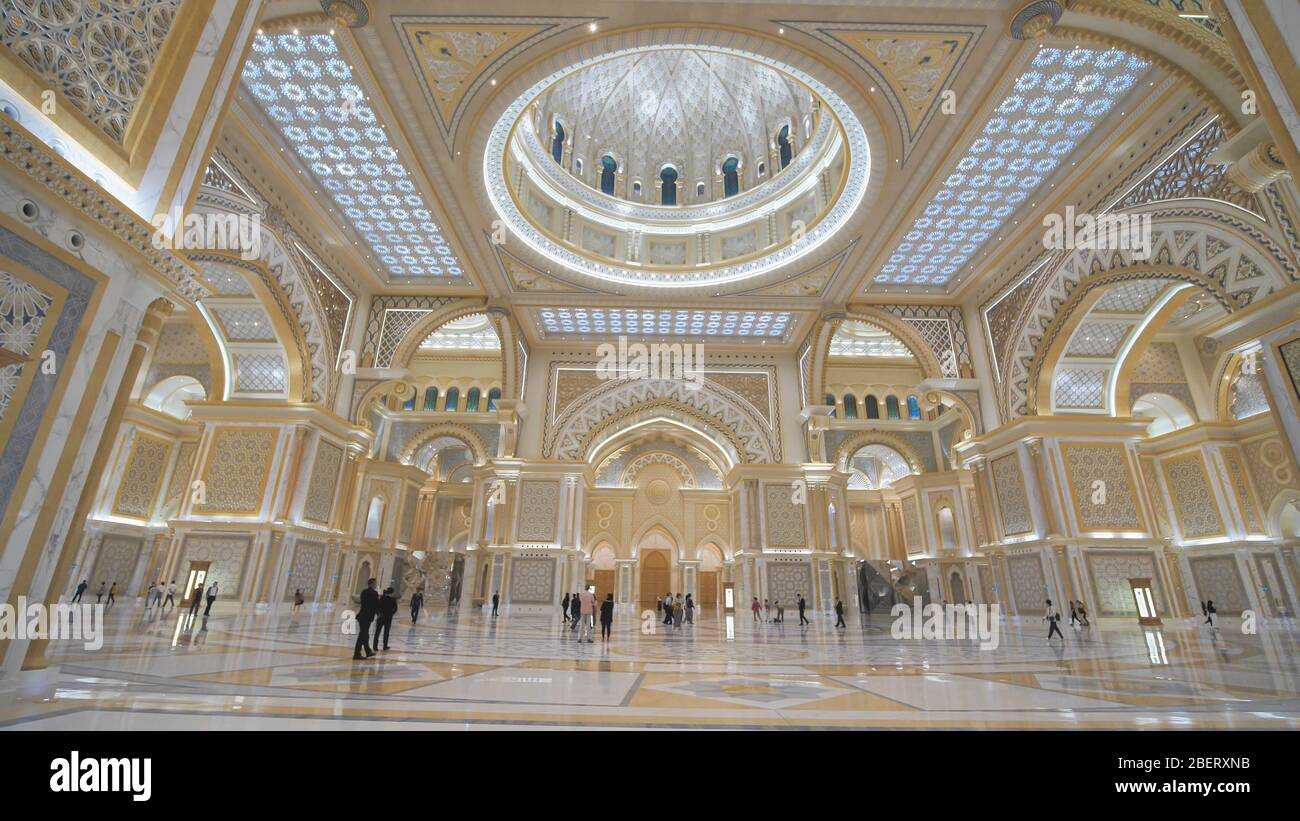 Abu Dhabi, VAE - 15. Dezember 2019: Innenansicht von Qasr al-Watan der Palast in Abu Dhabi. Stockfoto