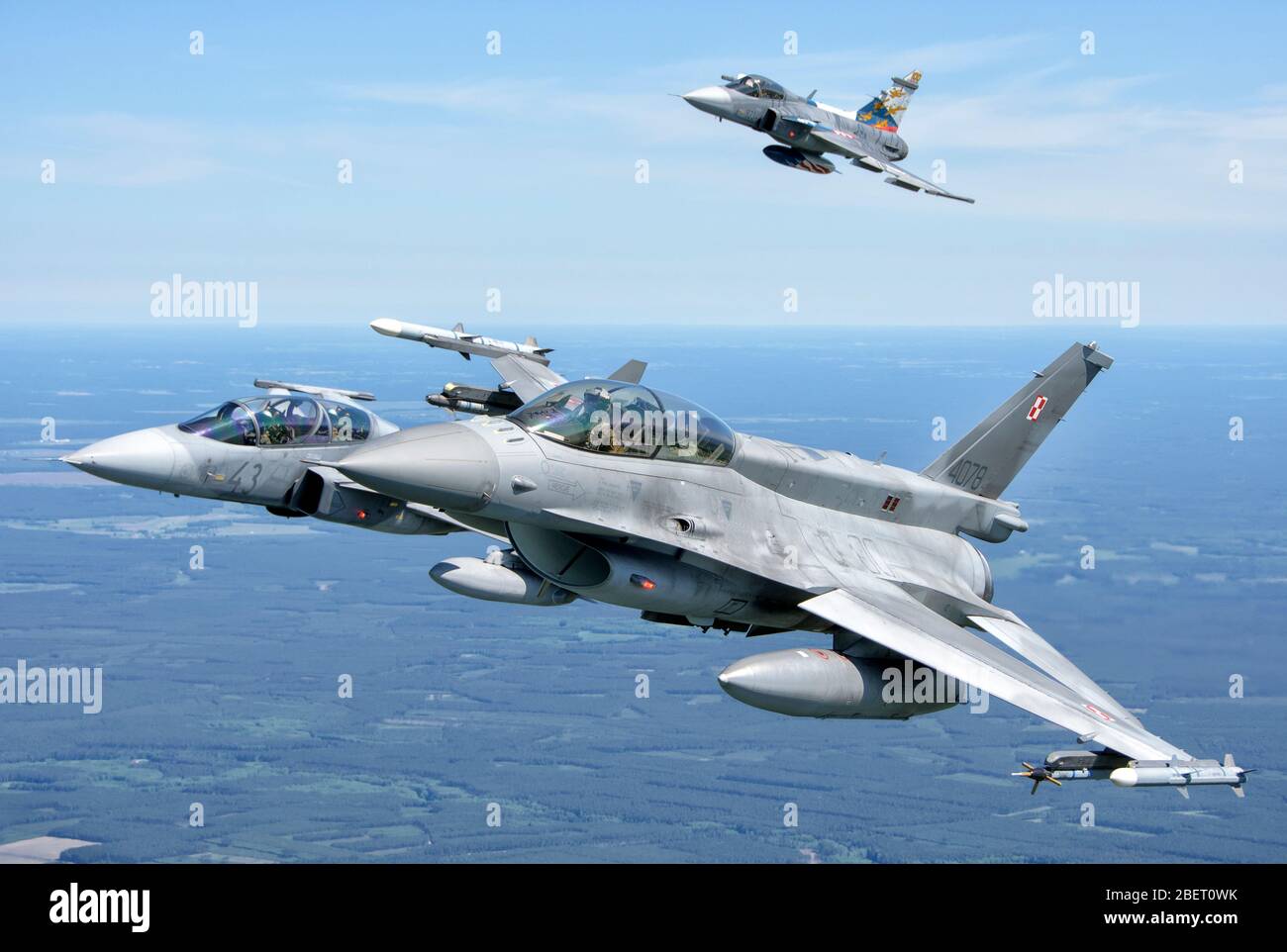 Mix-Bildung von Jets während der Übung NATO Tiger Meet 2018, Polen. Stockfoto