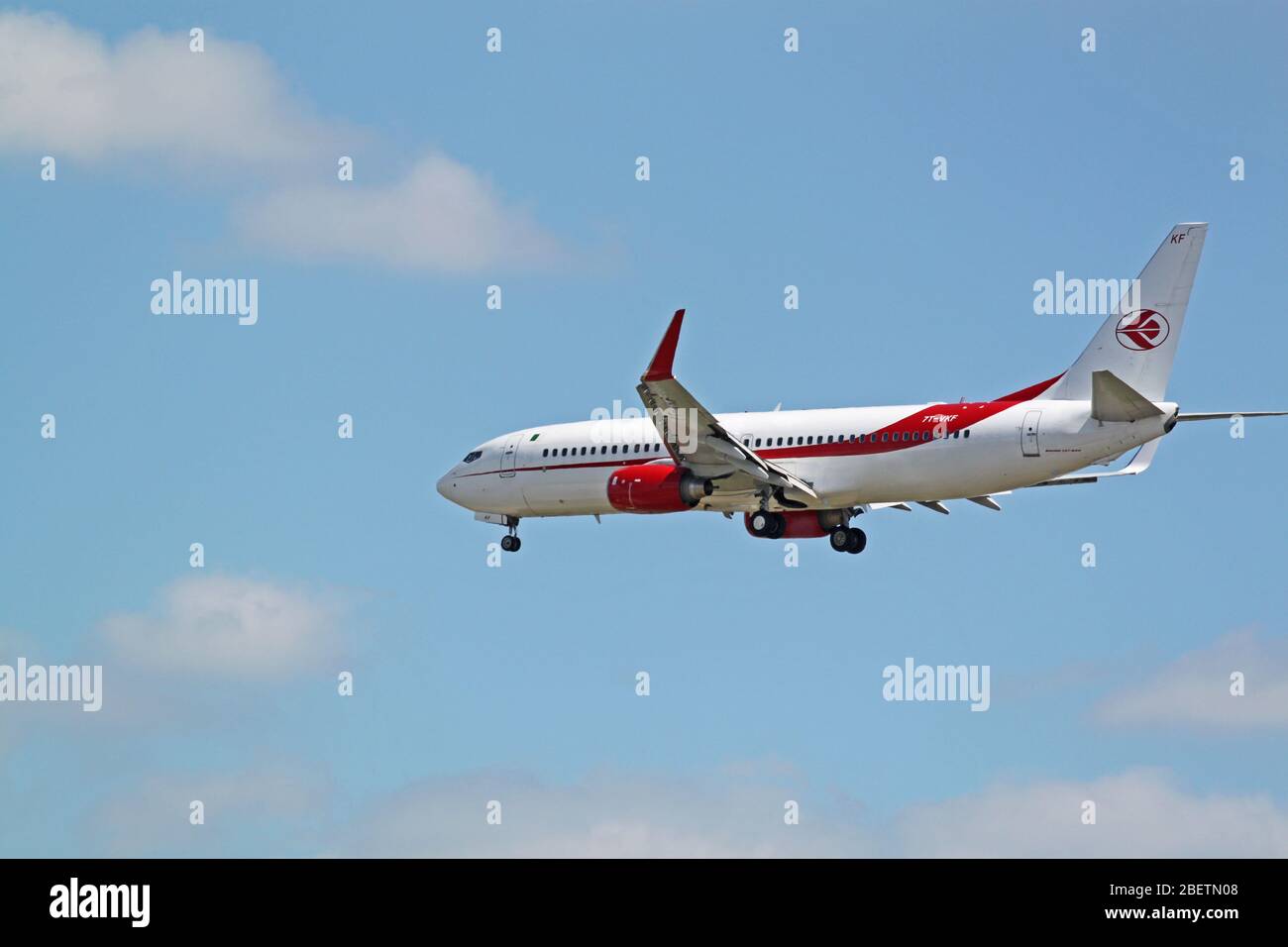 Paris, Frankreich - 12. Mai 2012 : die Passagiermaschine Boeing 737 hebt vom Flughafen Paris Orly, Frankreich ab. Stockfoto