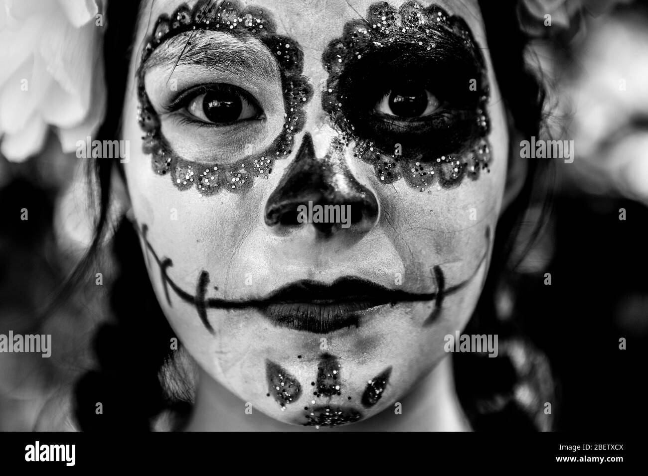 CATRINA.Estudiantes de distintas preparatorias publica realizaron esta mañana un Festival de altares previo al día de muertos llevado a cabo en la plaza Hidalgo en Hermosillo Sonora © Foto: LuisGutierrez/NORTEPHOTO.COM Stockfoto