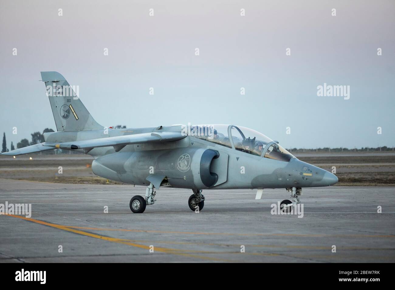 MENDOZA, ARGENTINIEN, 10. Juni 2015. IA-63 Pampa, ist ein Trainingsflugzeug mit Kampffähigkeiten, entworfen und gebaut in Argentinien, IV Brigada Aerea, La Stockfoto