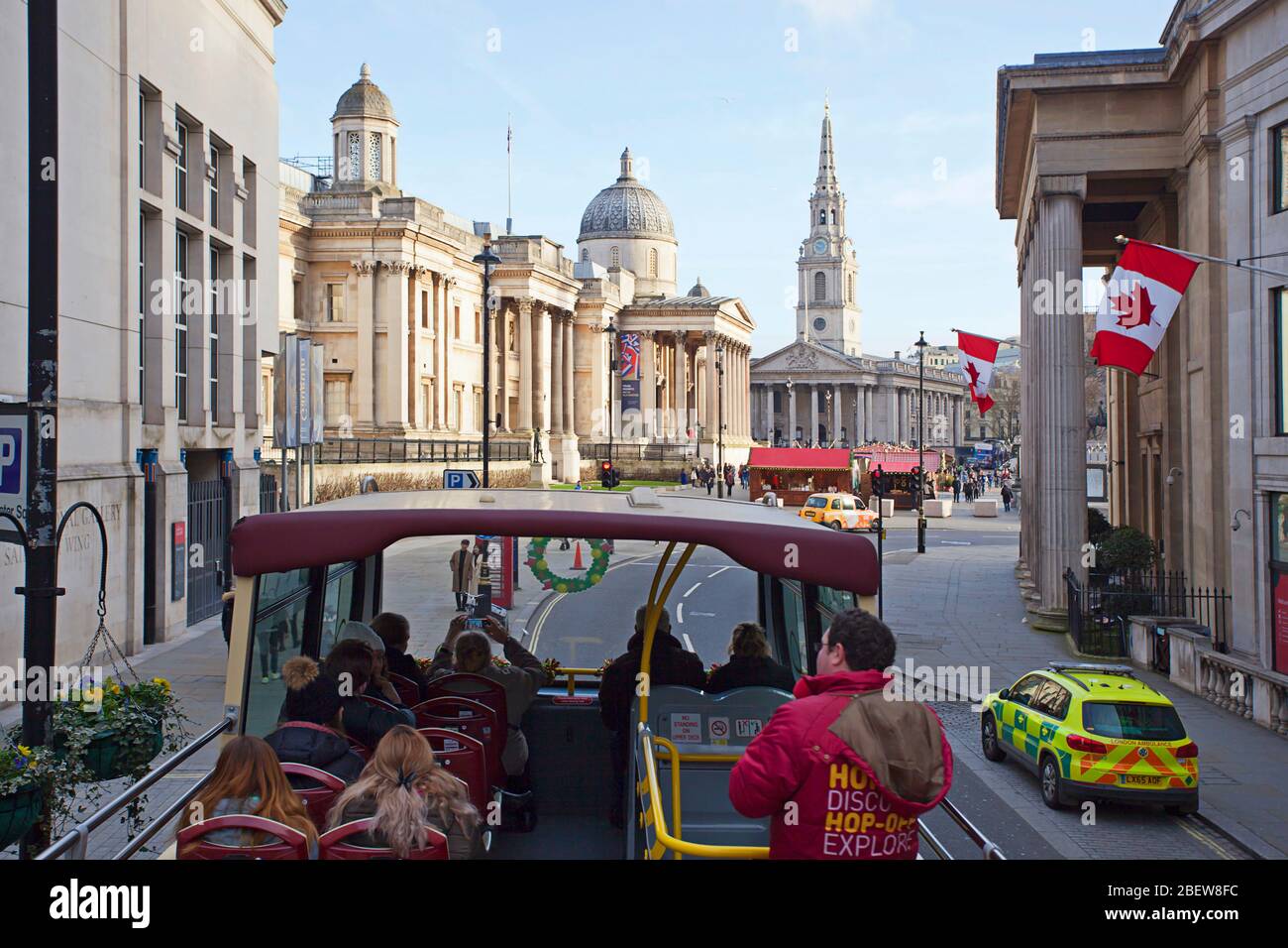 Canada House von einem Doppeldecker aus gesehen, London Red Bus. Stockfoto