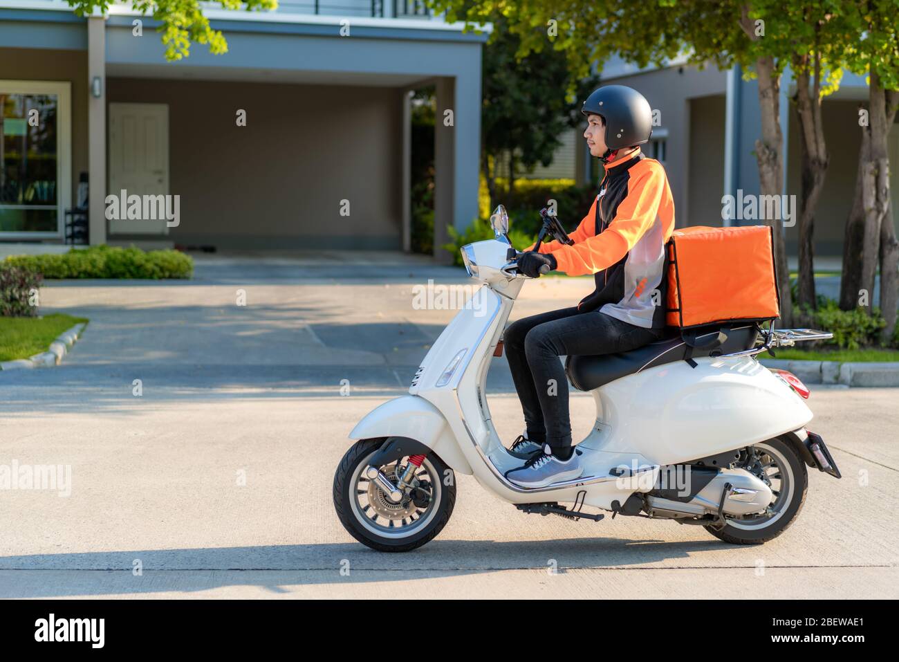 Roller lieferung -Fotos und -Bildmaterial in hoher Auflösung – Alamy