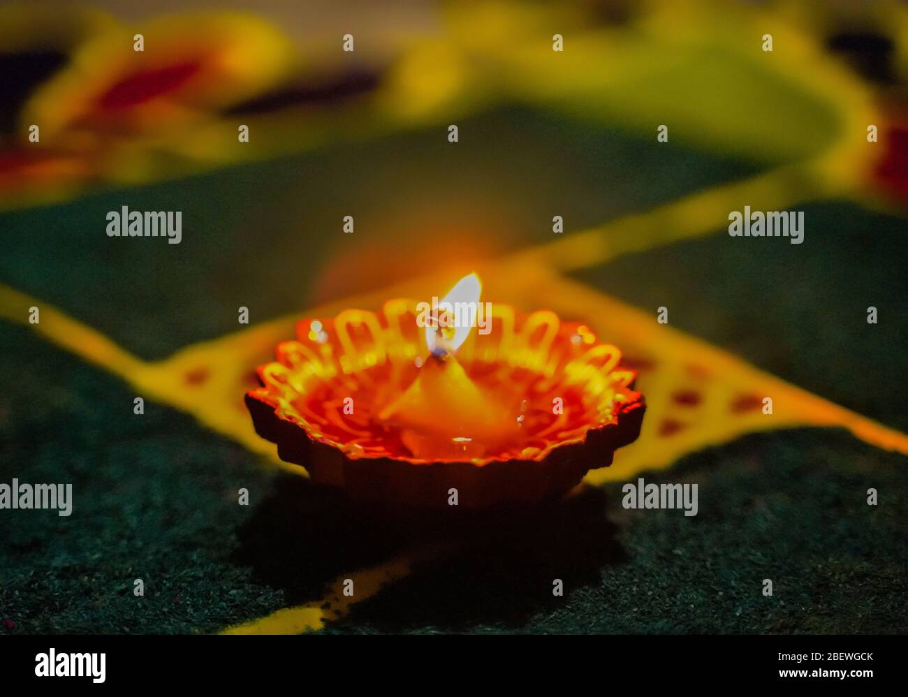 Eines der beliebtesten Festivals des Hinduismus, Diwali symbolisiert die spirituelle Stockfoto