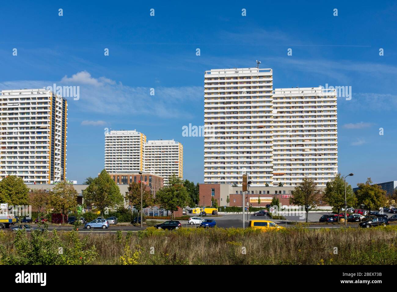 Appartementhaus im östlichen Bezirk von Marzahn, Berlin, Deutschland Stockfoto