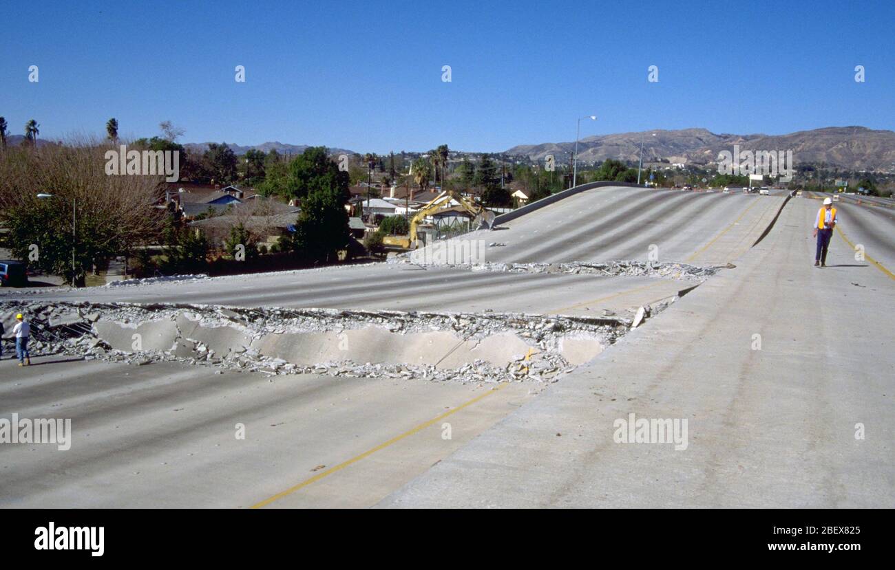 1994 - Northridge, Ca Erdbebenschäden - beschädigte Freeway Stockfoto