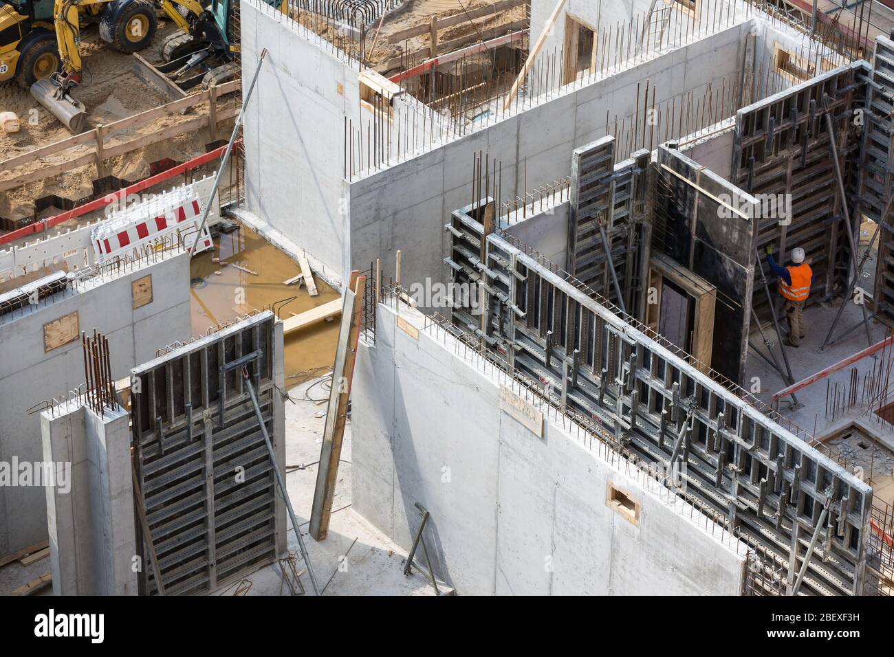 Betonwände auf der Baustelle Stockfoto