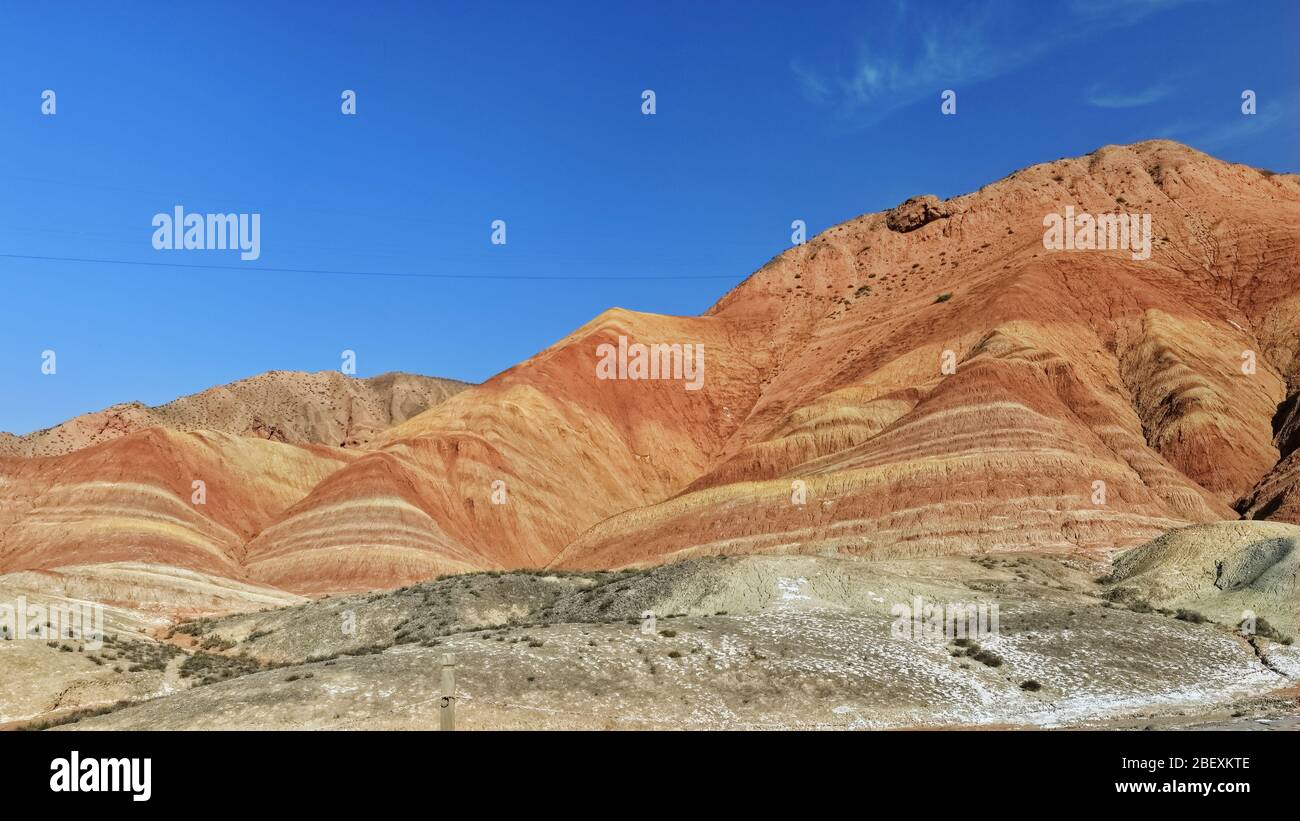 Bunte Leinwand Landform von der Sightseeing-Straße. Zhangye-Danxia Qicai Scenic Spot-Gansu-China-0816 Stockfoto