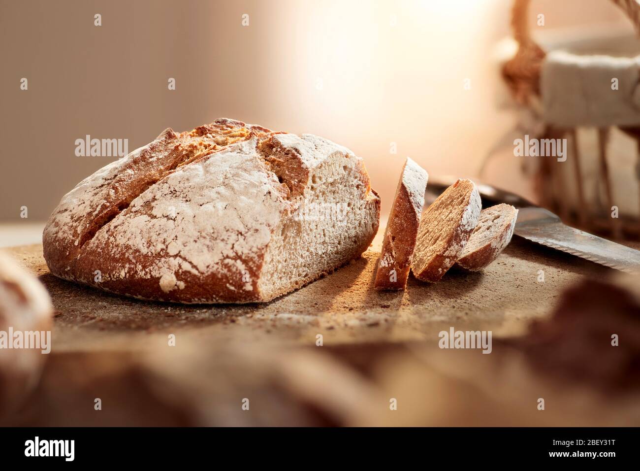 Frisch geschnittenes Brot, Deutschland Stockfoto