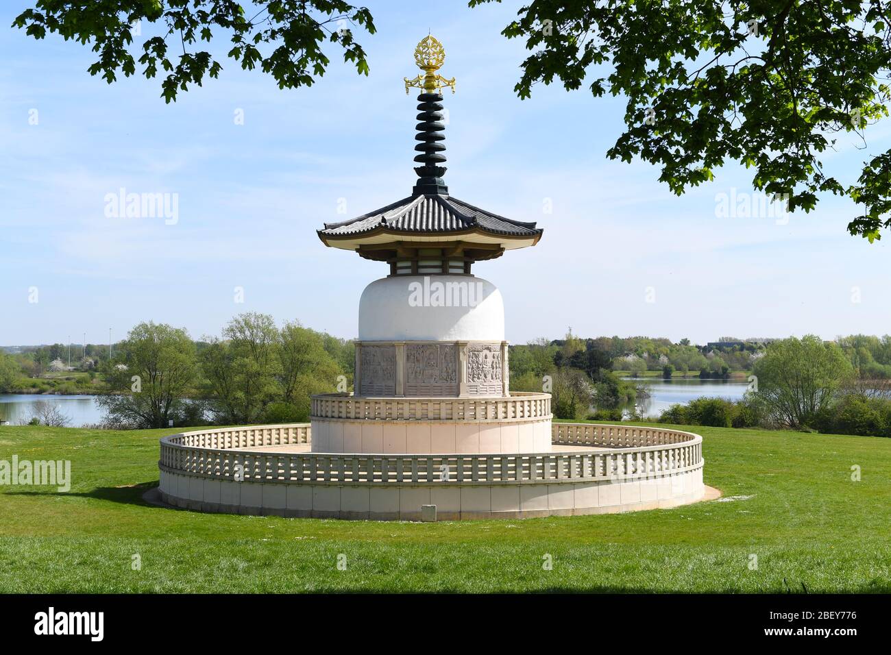 Friedenspagode Milton Keynes Stockfoto