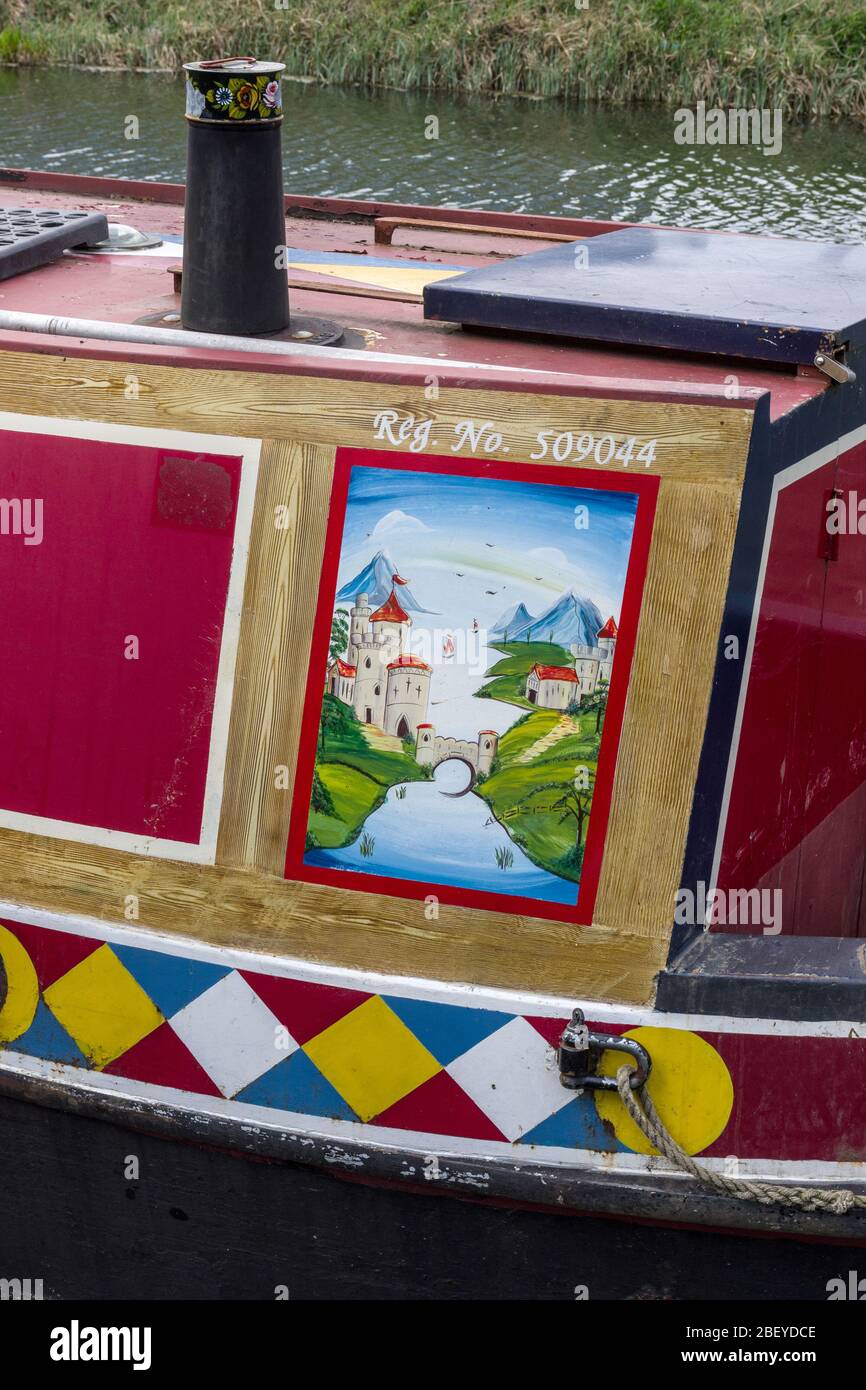 Traditionelle Kunst auf dem Narrowboat, River Nene, Northampton, Großbritannien Stockfoto