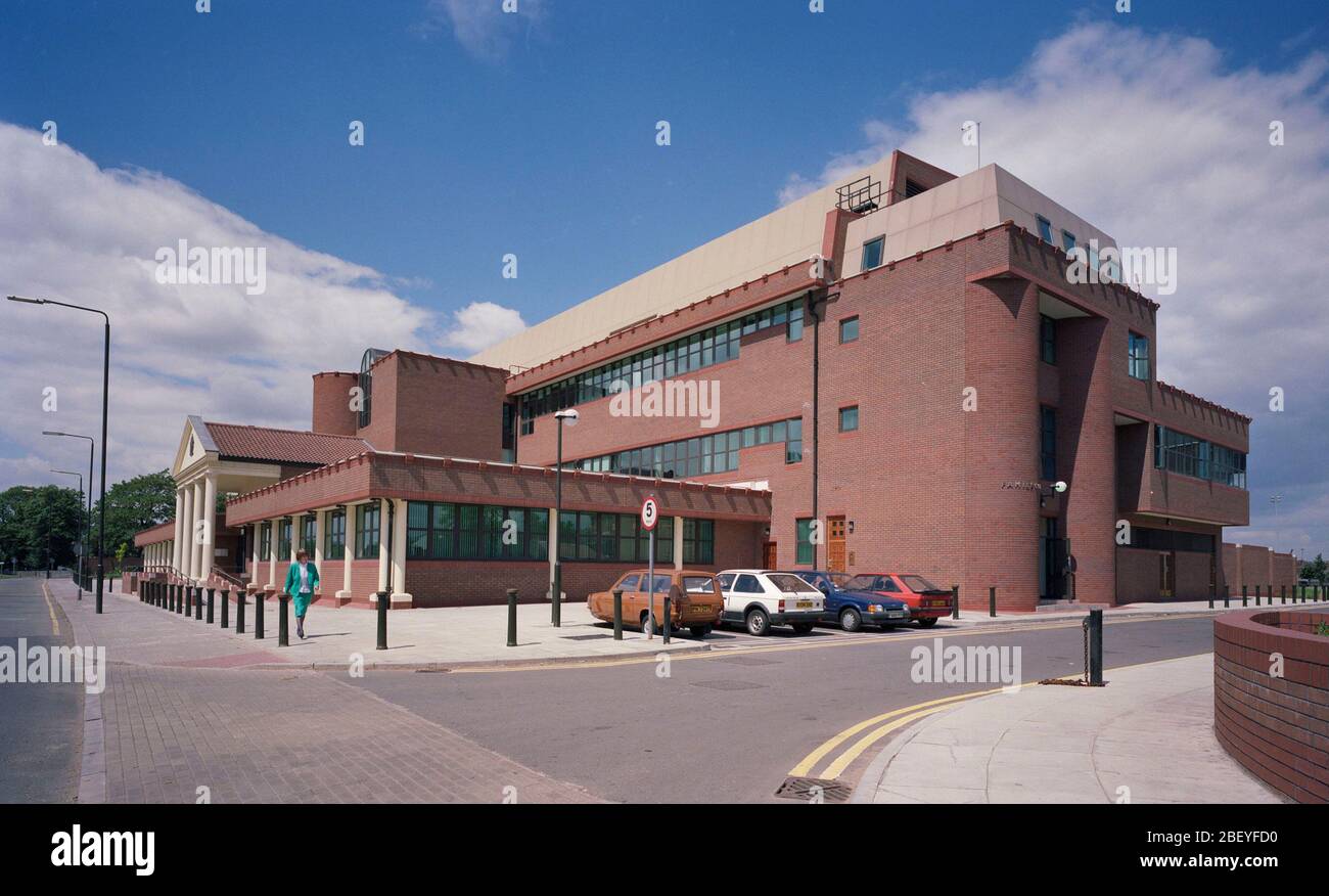 Brent Magistrate Court, London, Großbritannien, im Jahr 1990, als neu gebaut Stockfoto