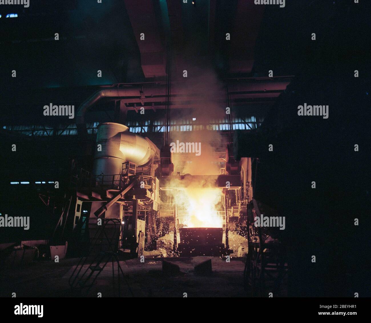 1992, Stahlproduktion in einem Sheffield Steel Works, South Yorkshire, Nordengland, Großbritannien Stockfoto