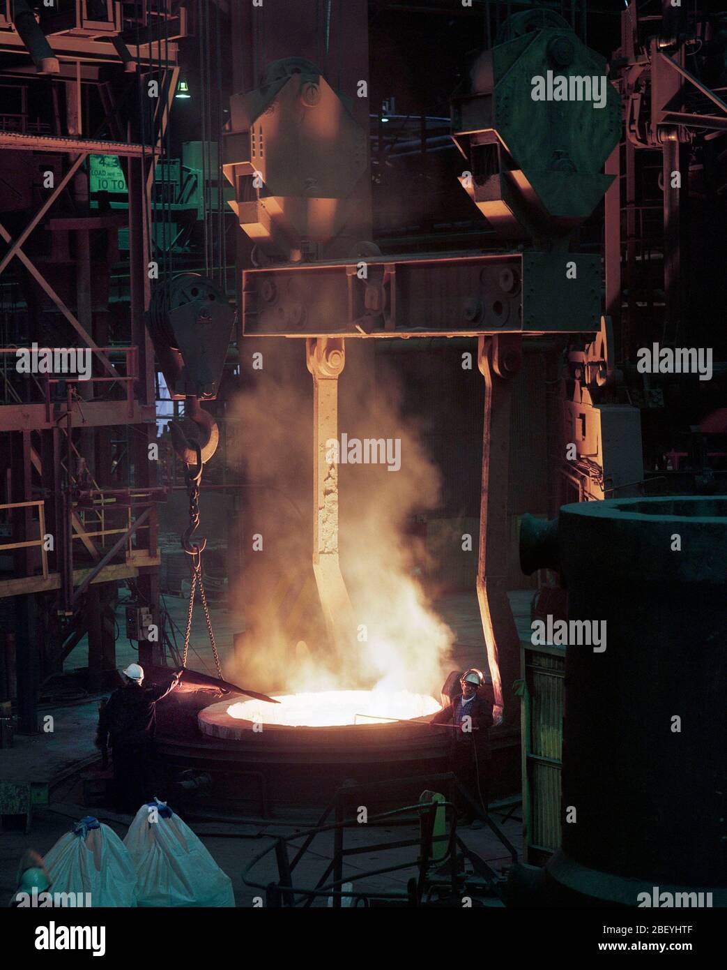 1992, Stahlproduktion in einem Sheffield Steel Works, South Yorkshire, Nordengland, Großbritannien Stockfoto