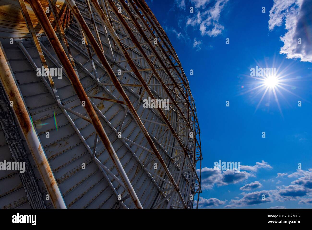Radioteleskop-Schale am Algonquin Radio Observatory, Algonquin Provincial Park, Nipissing Township, Ontario, Kanada Stockfoto