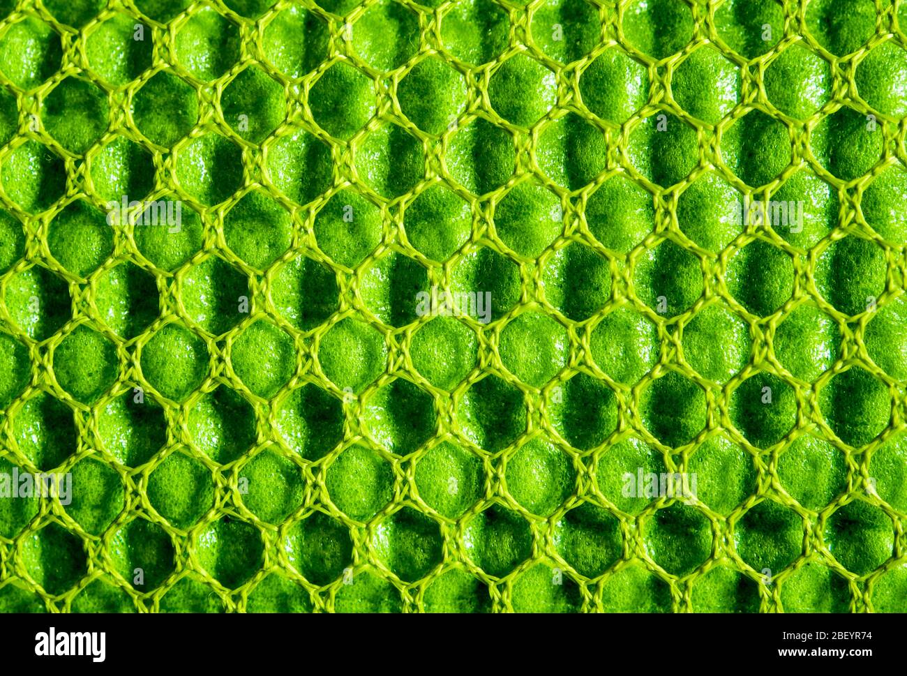 Schwamm-Gummi-Schaumstoff-Gewebe der Matte für Yoga-Aktivität in der Nylon- Netztasche Stockfotografie - Alamy