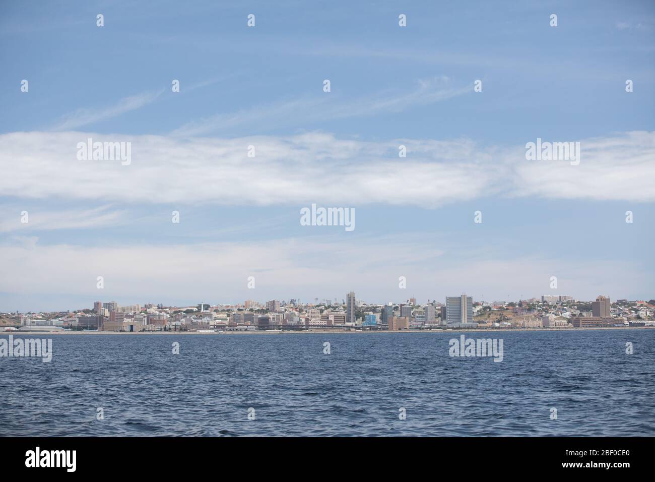 Die Algoa Bay blickt auf Nelson Mandela Bay, Port Elizabeth, Eastern Cape, Südafrika. Stockfoto