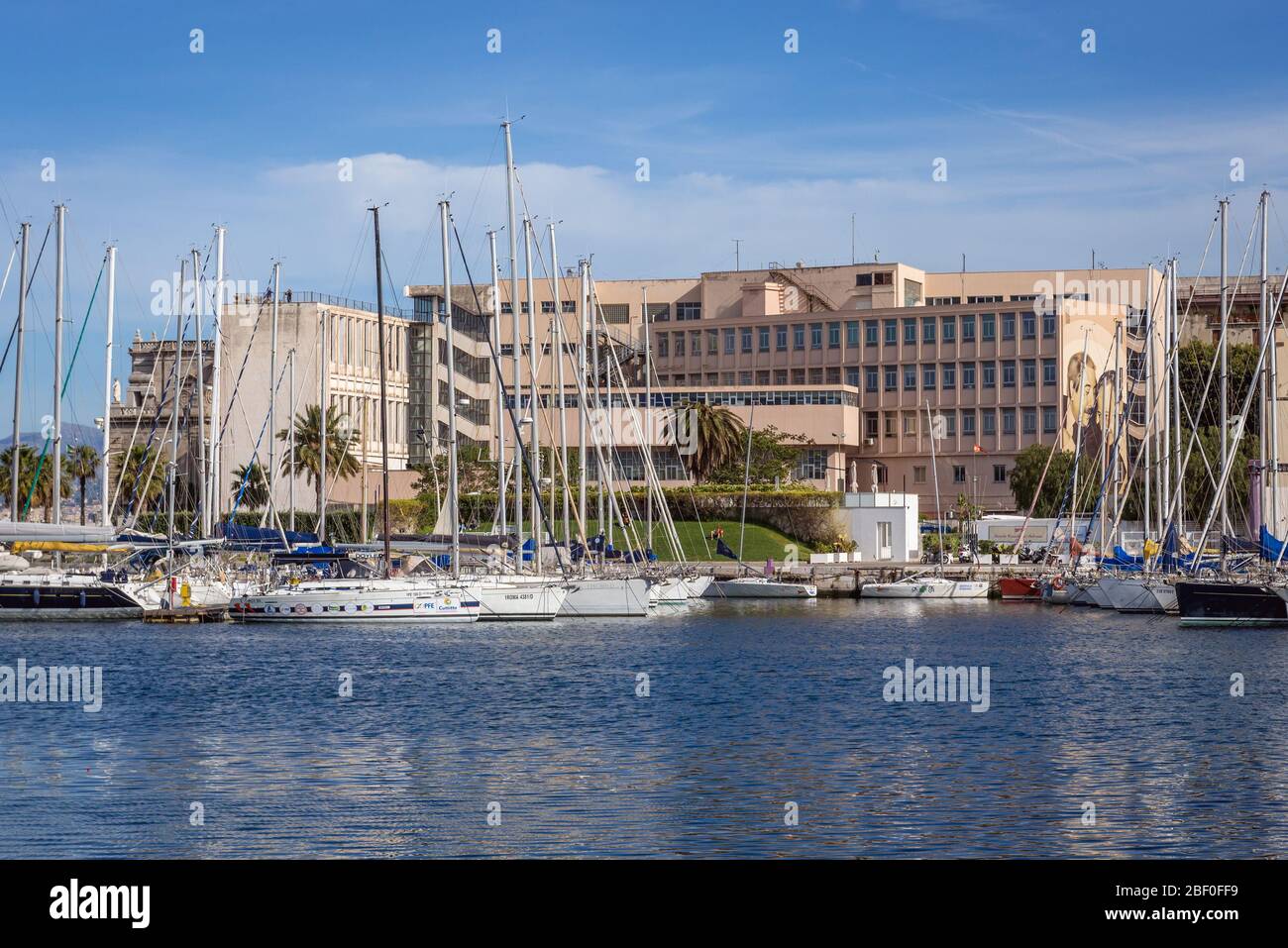 Gioeni Trabia nautische Schule Gebäude in La Cala Bereich von Port of Palermo Stadt Süditalien, die Hauptstadt der autonomen Region Sizilien Stockfoto