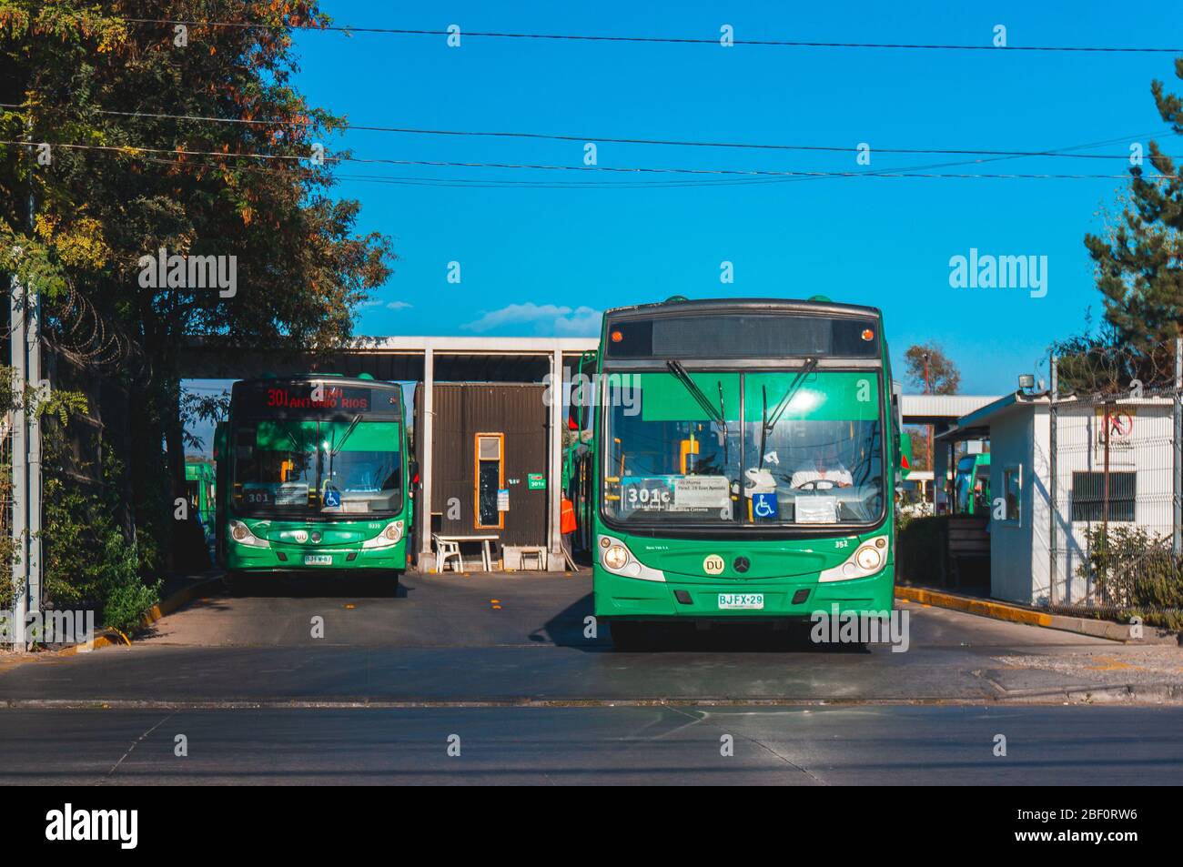 SANTIAGO, CHILE - MÄRZ 2017: Ein Transitago-Bus in Santiago Stockfoto