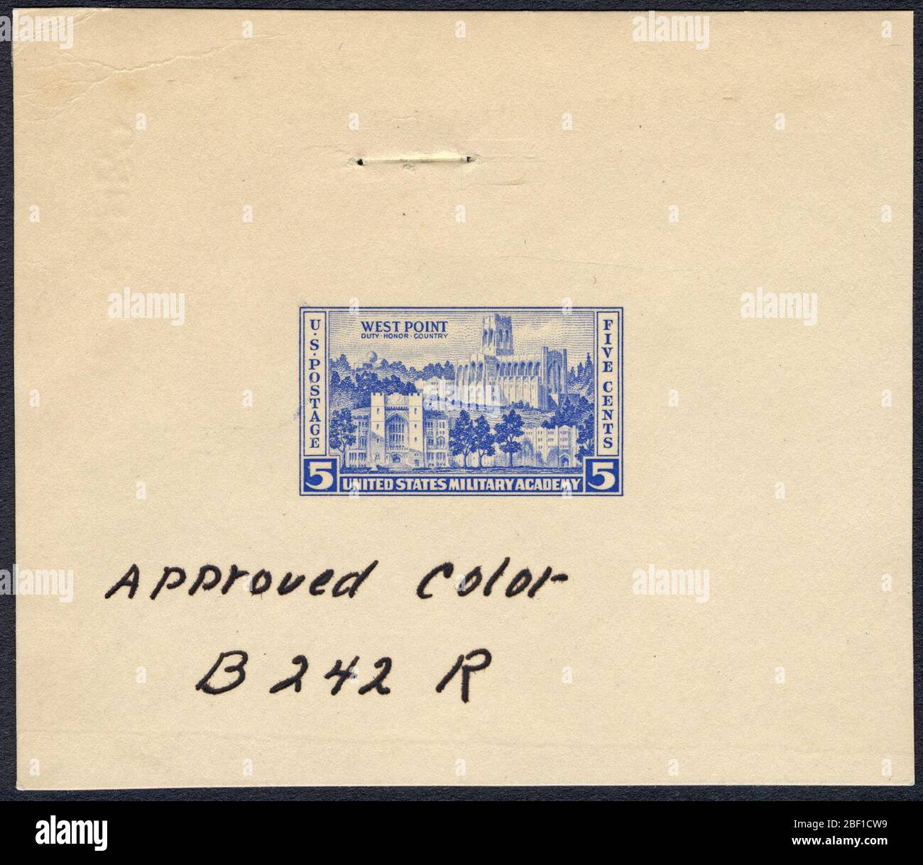 5c Army West Point die Proof auf Plattenproof befestigt. Zertifizierte Plattenproofs sind der letzte gedruckte Proof der Platte vor dem Druck der Stempel im Büro für Gravur und Druck. Diese Plattenproofs sind jeweils eindeutig, mit den Genehmigungsunterschriften und dem Datum. Stockfoto