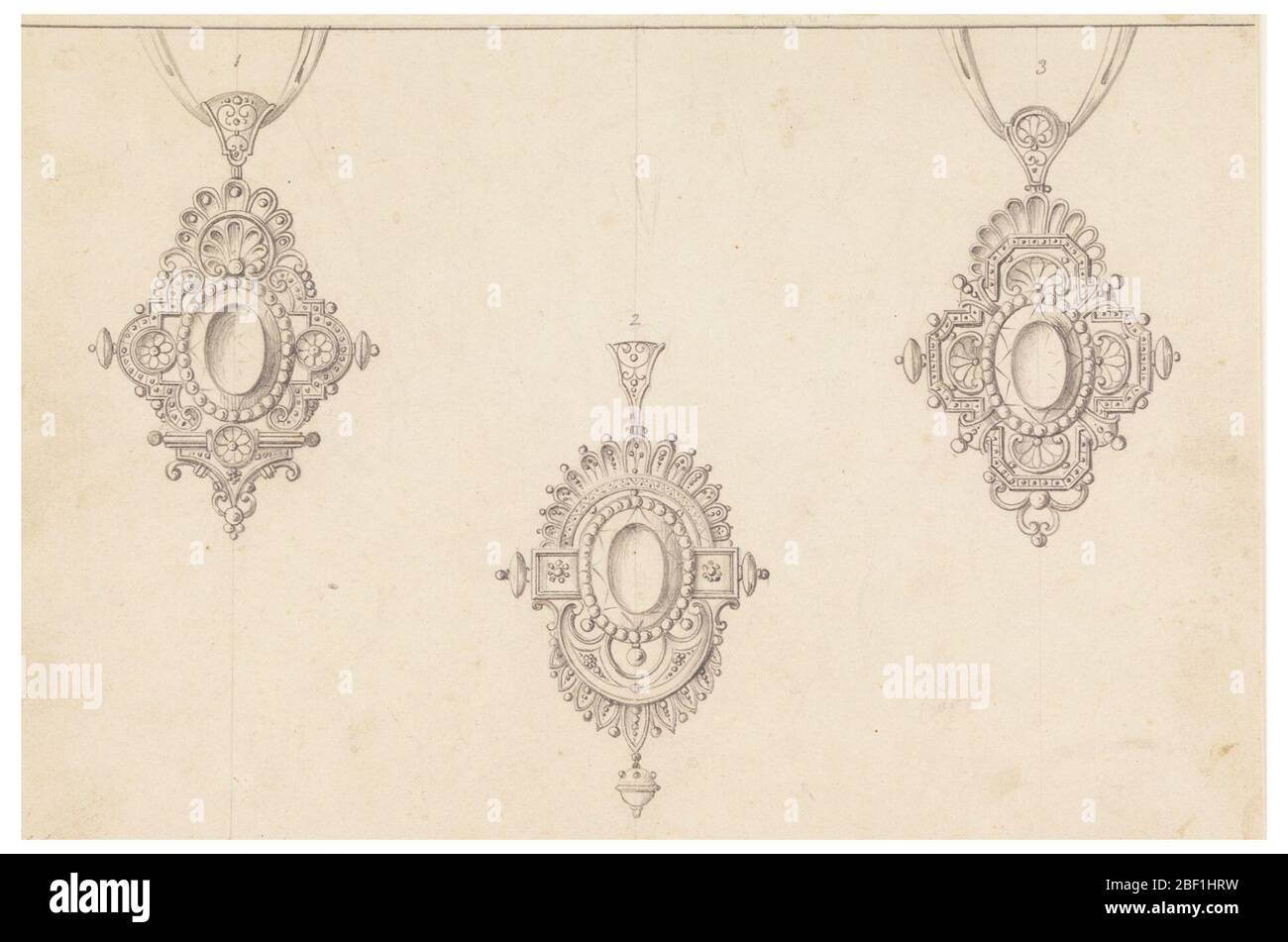 Drei Handstationen. Jeder Anhänger hat in der Mitte einen großen ovalen Diamanten. Nr. 1 hat die allgemeine Form eines Escutcheon, Nr. 3 von einem Kreuz und nein 2 hat Halbkreise über und unter, die durch Quadrate verbunden sind. Nr. 2 hat einen kleinen Metallanhänger. Stockfoto