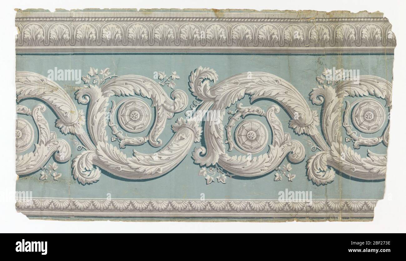 Frieze. Breiter Akanthus Rinceau am Boden des Fries, mit schmalem Blatt und Dartrand oben, in Grisaille auf graugrünem Grund gedruckt.H# 357 Stockfoto