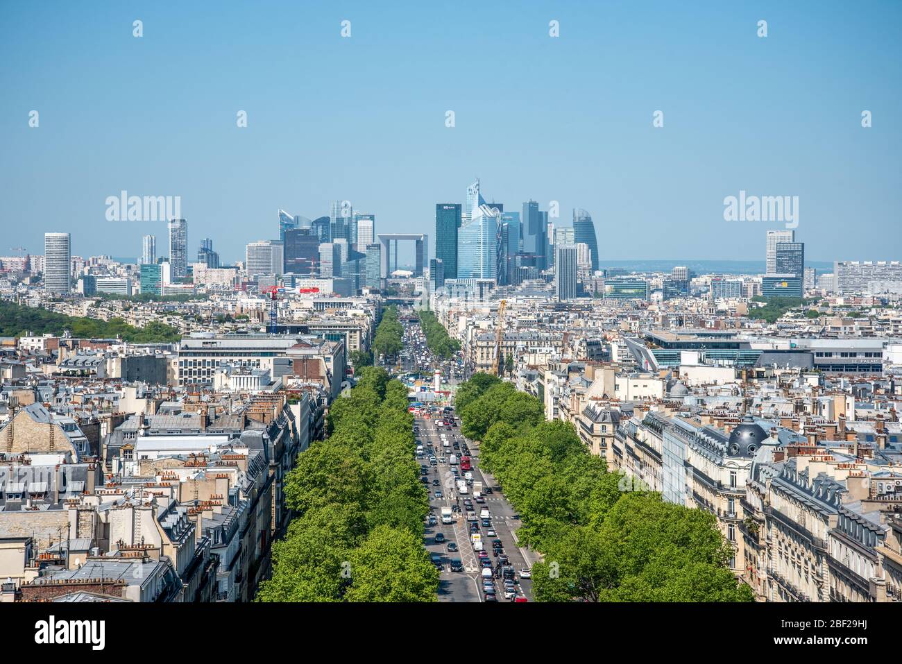 Panoramablick vom Triumphbogen zum La Défense, Paris/Frankreich Stockfoto