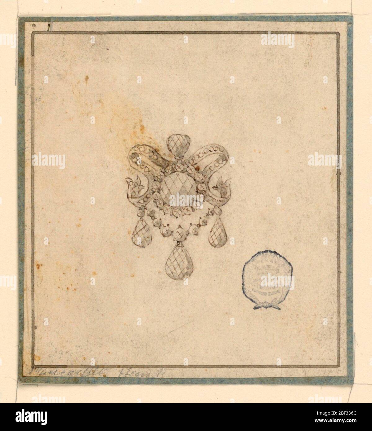 Brosche. Ein runder Diamant ist von kleinen umgeben. Oben eine Rolle eines Bandes mit einer Reihe kleiner Diamanten. Ein Schwamm mit drei Tropfen unten. Stockfoto