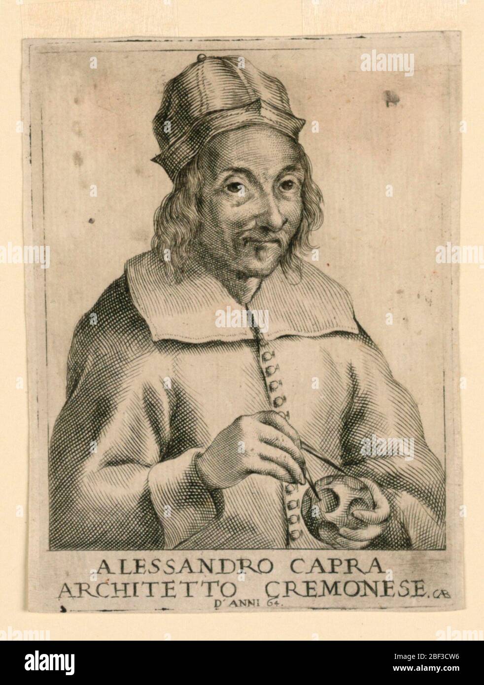 Porträt von Allesandro Capra. Halblanges Hochformat in Dreiviertelansicht nach rechts. Der lächelnde Architekt trägt einen runden Hut und einen Mantel mit einem großen eckigen Kragen. Er hält in seiner rechten Hand Trenner, in seiner linken eine Kugel. Stockfoto