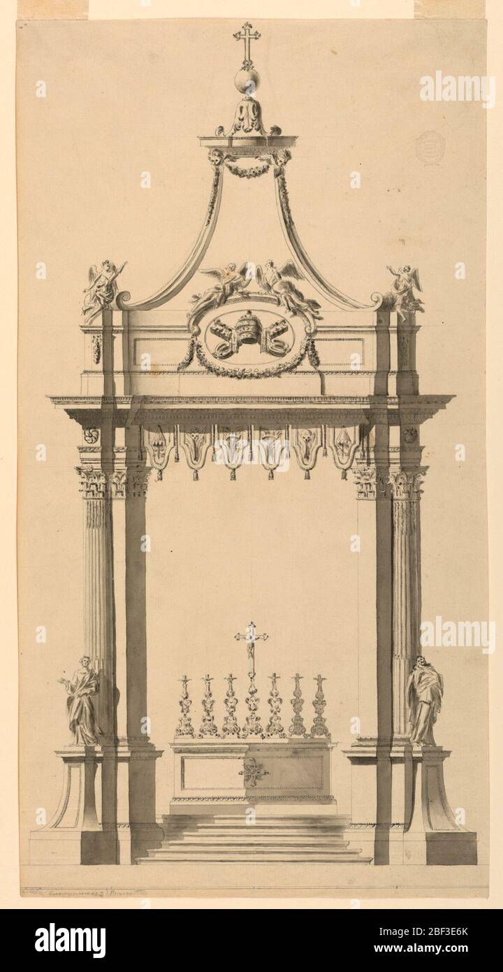 Baldacchino mit päpstlicher Ar. Vertikale Komposition eines päpstlichen Altars mit sechs Stufen, die zu einer mensa mit Kruzifix und sieben Leuchtern führen. An den Seiten befinden sich Baldachin-Stützen, die aus zwei Pilastern und einer geriffelten Säule bestehen. Stockfoto