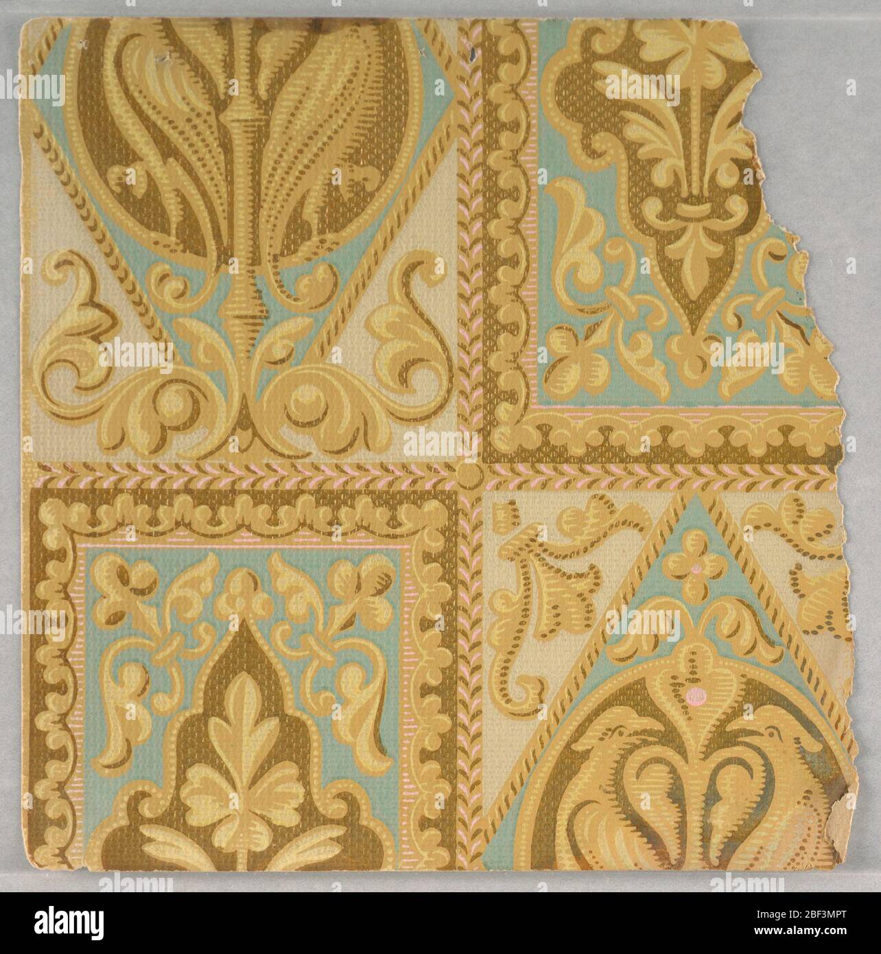 Seitenwand-Probe. Fragmentarische Tapeten aus dem Musterbuch, inklusive ästhetischer und anglo-japanischer Motive.72 Seiten mit Mustern. Stockfoto