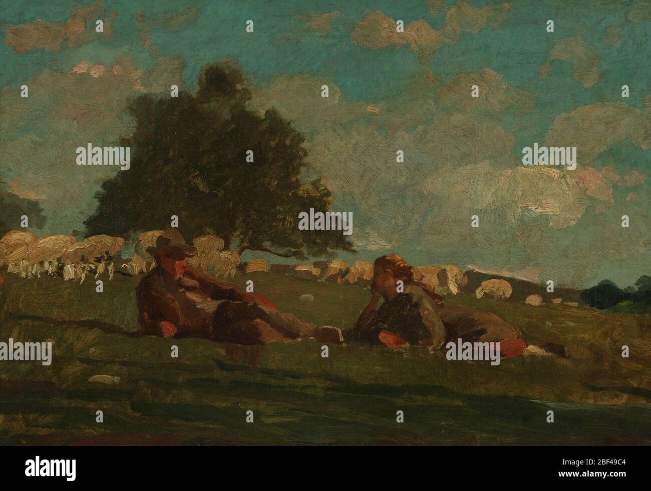 Junge und Mädchen in einem Feld mit Schafen. Unter einem sonnigen Himmel mit hellen windigen Wolken ruhen ein Junge und ein Mädchen auf einer Wiese, während ein großer Baum und weidende Schafe hinter ihnen stehen. Stockfoto