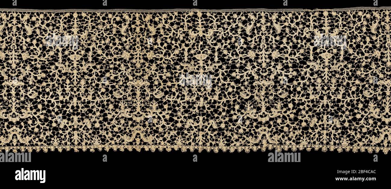 Rahmen. Neunzehnten Jahrhundert Rosepoint im Muster des siebzehnten Jahrhunderts Kandelaber Typ mit schmalen Rand auf einer Seite der "Rosen." Im Ecru-Faden gearbeitet. Stockfoto