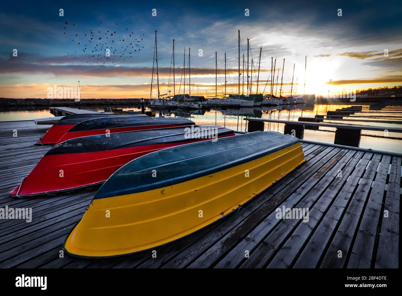 Boote für den Winter in der Marina in Asgardstrand, Norwegen verstaut. Stockfoto